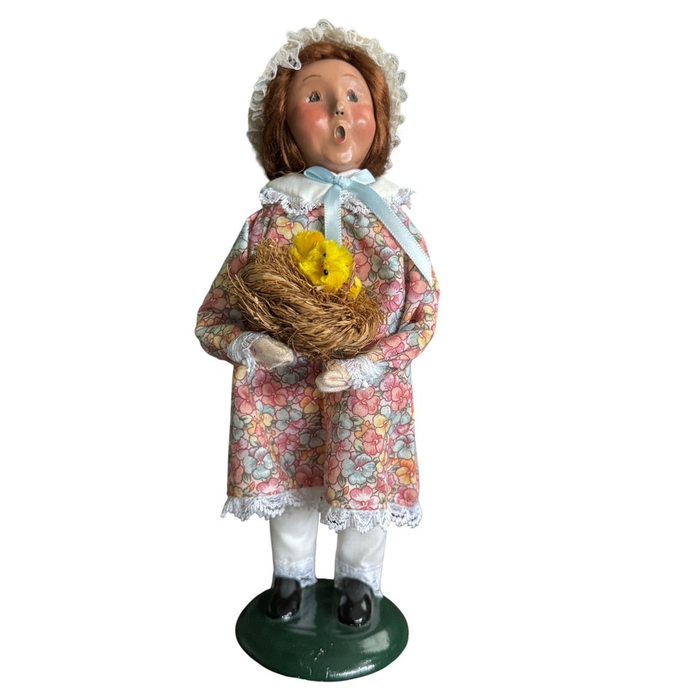Byers Choice Carolers Girl with Chick in Nest 2002 Easter Spring Figurine Floral